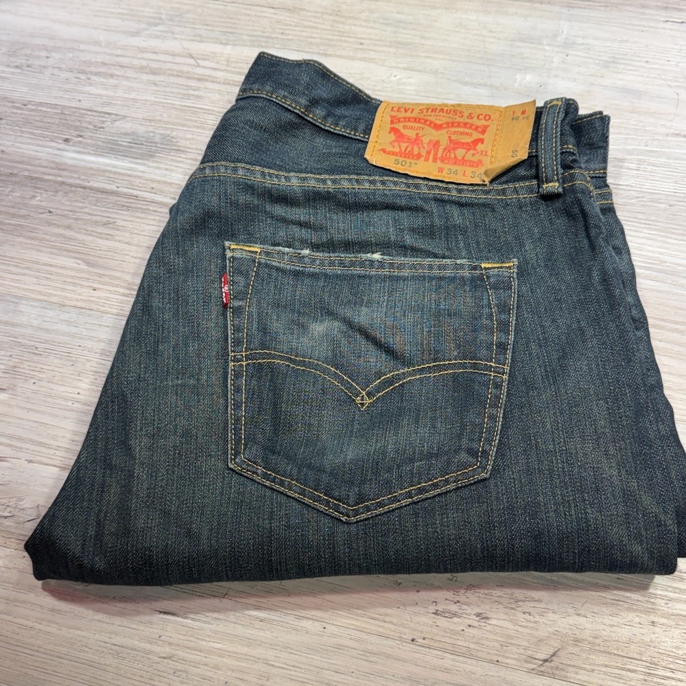 Levis 501 Jeans Mens 34x34 Button Fly Original Straight Blue Denim Medium Wash - Picture 4 of 13